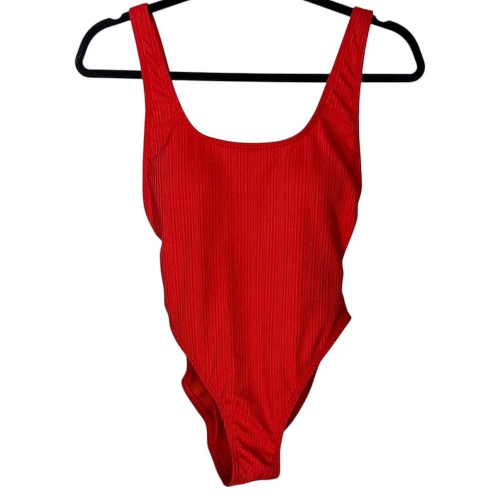 NWT! Vince Camuto Ribbed One Piece Swimsuit in Tangerine Red